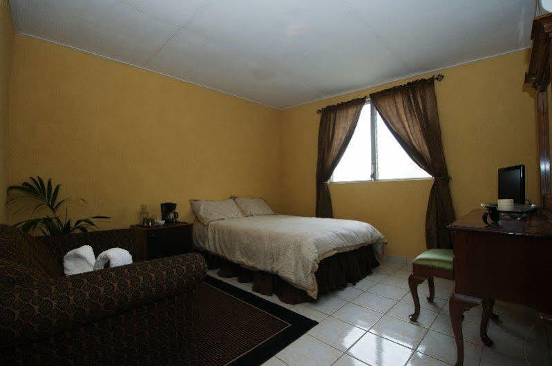 El Rey Hotel 贝尔莫潘 外观 照片